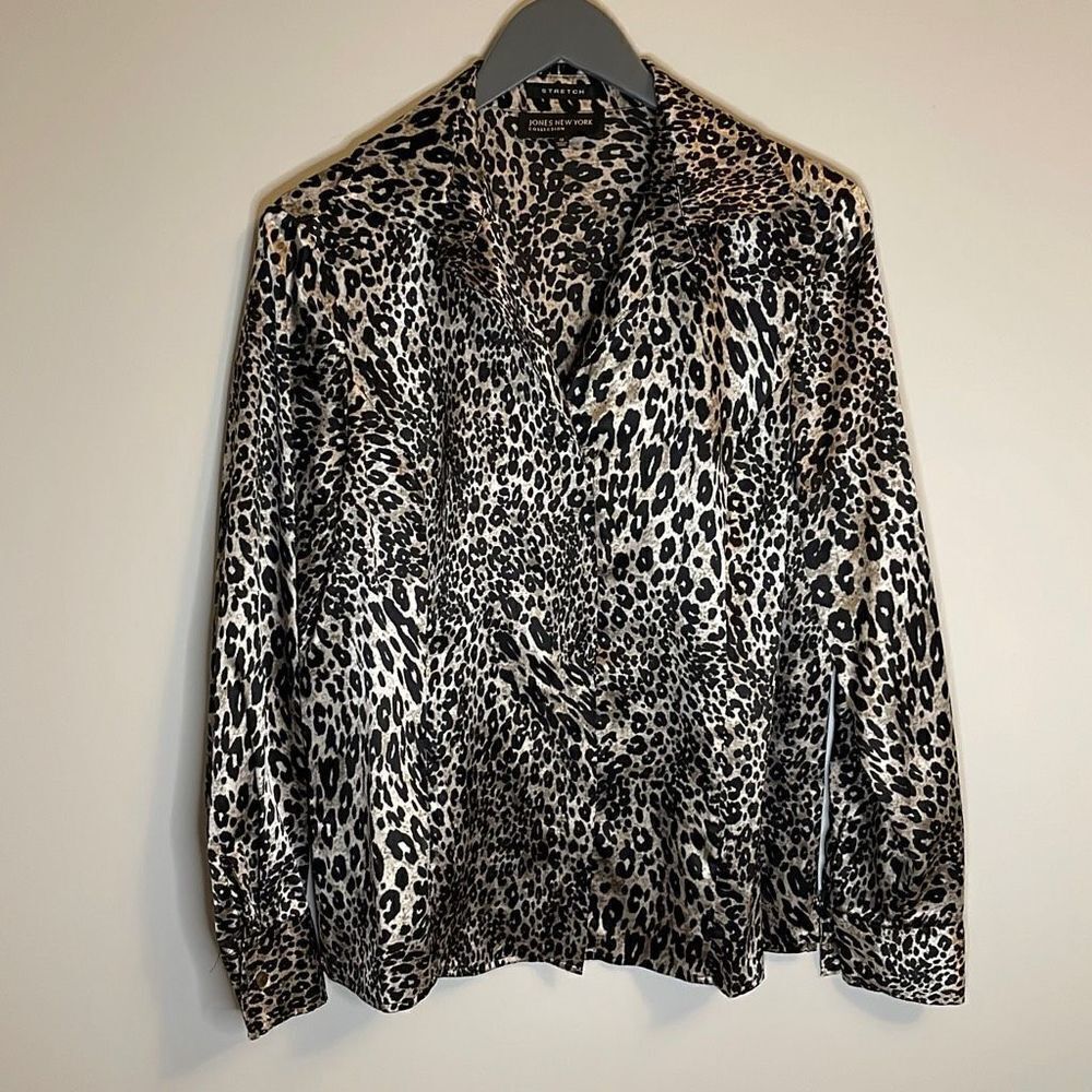 Jones New‎ York Collection Blouse. Size 12 Cheetah print. Stretch